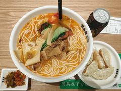 酸汤米线-蒙自源米线大王(南山大新商业街店)