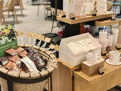 -星巴克臻选(上海淮海百盛购物中心店)