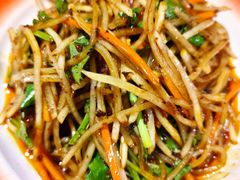 香菜萝卜丝-兔槽江湖菜·重庆璧山兔(水围店)
