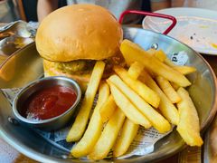 澳洲厚牛堡-COMMUNE幻师(上邦百汇城店)