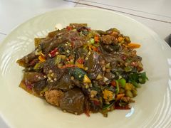 -阿瓦山寨·湘菜现炒·剁椒鱼头王(咸阳总店)