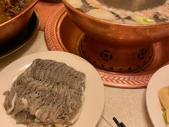 手工鲜羊肉-八先生涮肉房(三里河店)