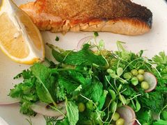 煎三文鱼排伴青柠香菜酱-FISH&POTATO Cō(地中海美食 万象城店)