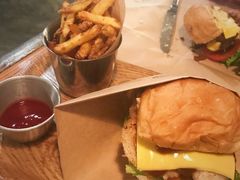 -BURGER BRO'S