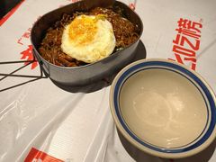 -老表记广西宵夜螺蛳鸭脚煲(东盟店)