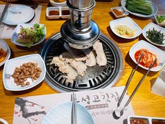 -唯成•韩国炭火烤肉 유성고기