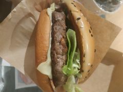 意式黑醋烧烤风味安格斯厚堡-麦当劳(中山公园龙之梦店)