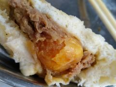 咸蛋黄超人包-老陶包子铺(南大西南村店)