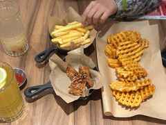 -必胜客(东大桥店)