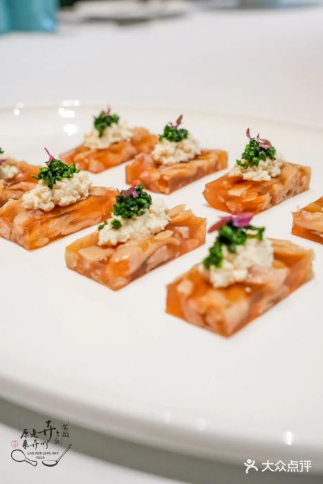 皖宴(合肥店)贡卤鹅掌拼百合图片