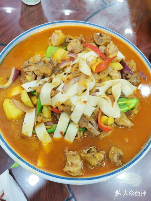 撒拉人家.酸菜牦牛肉火锅图片