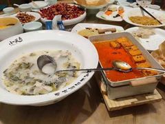 -严记小天府酸菜鱼(西四路店)