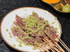 -何妹湿辣牛肉·粤式烧烤砂煲(桂雅路店)