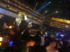 -啤客走廊