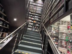 -钟书阁(群光广场店)