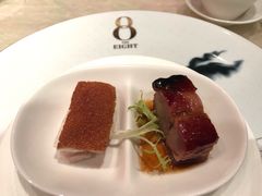 玫瑰蜜汁叉烧拼化皮乳猪-8餐厅(新葡京酒店)