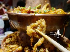 牛蛙腿儿-炉小二铜锅牛蛙•川湘菜(三里屯店)