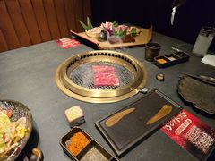 -铭牛烧肉·和牛海鲜自助(高新月牙湖店)