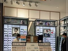 -回瑞眼镜·蔡司·依视路官方授权店(广益路万达店)