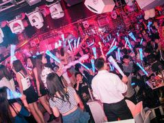 android_upload_pic-菲芘金座酒吧