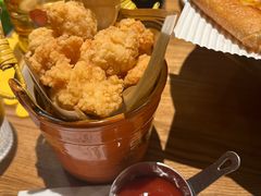-Dragon Pizza•圆脸龙披萨·牛排餐厅