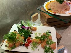 烟熏三文鱼卷-粤海璇宫·木棉花高空旋转餐厅·聚会派对