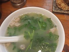 -老天桥酱肉烧饼夹肘子(天桥店)