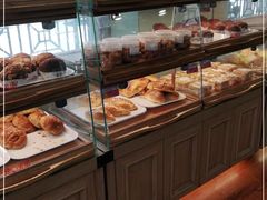 面包甜点陈列柜-新侨三宝乐面包店(崇文门店)