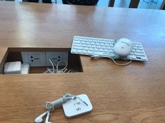 -Apple零售店(华贸购物中心店)