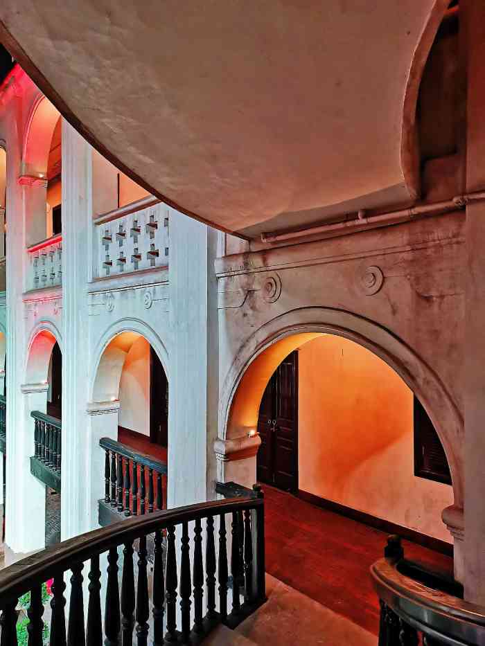 法国水师兵营旧址-"位置 位置在长嘉汇的边边上,以前就有看.