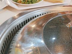 -哈尔滨烧烤·山河村铁锅炖(交大店)