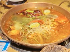 -洱火云南酸菜牛肉火锅(石景山当代商城店)