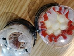 粉荔荔胶原酸奶冻-瑞幸咖啡(外滩SOHO店)