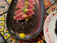 金枪鱼牛油果-BROWNSTONE布朗石西班牙餐厅(富城店)