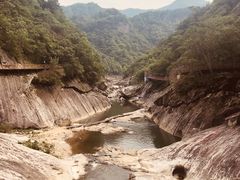 -燕子河大峡谷天坑仙境