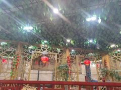 -袁小二大东北铁锅炖(吉祥村总部)