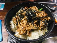 牛肉石锅拌饭-·缸桶屋·韩式牛肋条自助烤肉(西湖D11店)
