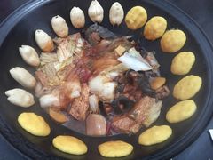 铁锅炖活鱼-铁锅炖活鱼