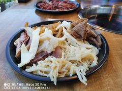 -小志家.鲜牦牛肉牛杂火锅野生菌汤锅