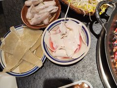 -四小区火锅·巷子里的重庆火锅(花照壁店)