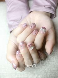 -睫乐园•睫公馆•美睫美甲沙龙
