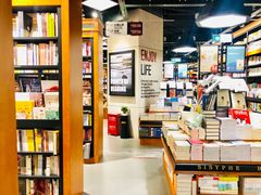 -西西弗书店&矢量咖啡(凯德晶萃广场店)