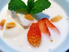 草莓杏仁豆腐-江南里·新浙菜(苏州大悦城店)