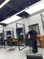 -苏奇发型·烫发染发