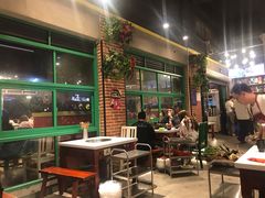 -钢管厂五区小郡肝串串香(蜀都万达店)