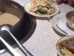 -三人行骨头王火锅(长寿店)