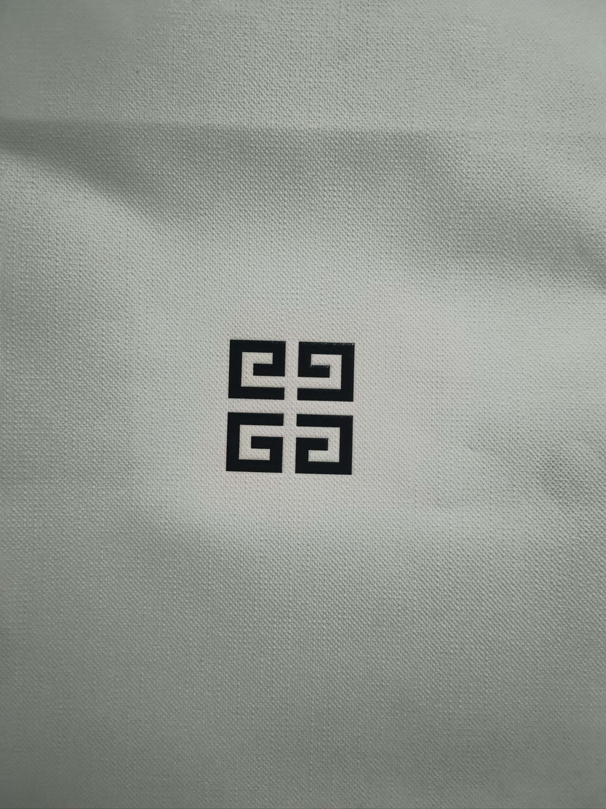 纪梵希小粉皮37