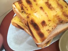 烤面包-喝丢一只鞋海鲜烧烤·海肠捞饭(文体街店)