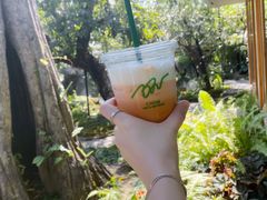 -Chom Cafe and Restaurant