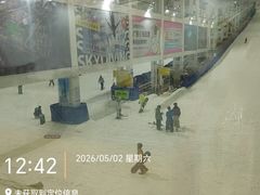 -乔波室内滑雪场